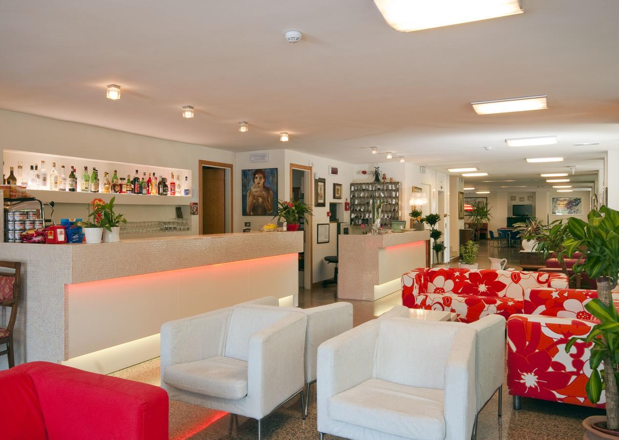 Hotel Trafalgar Rimini Eksteriør billede