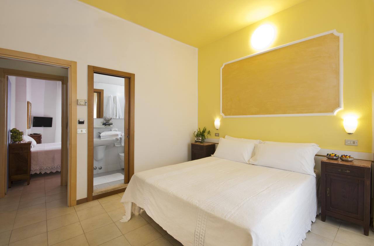 Hotel Trafalgar Rimini Eksteriør billede